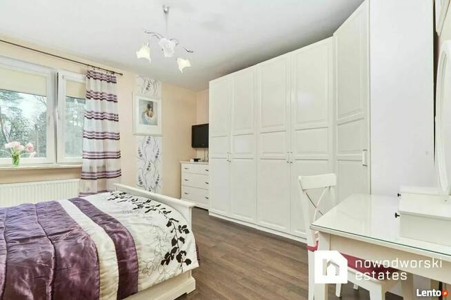 Sprzedam połowe willi z ogrodem i garazem