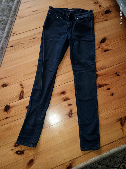 Granatowe jeansy ,rozmiar 36
