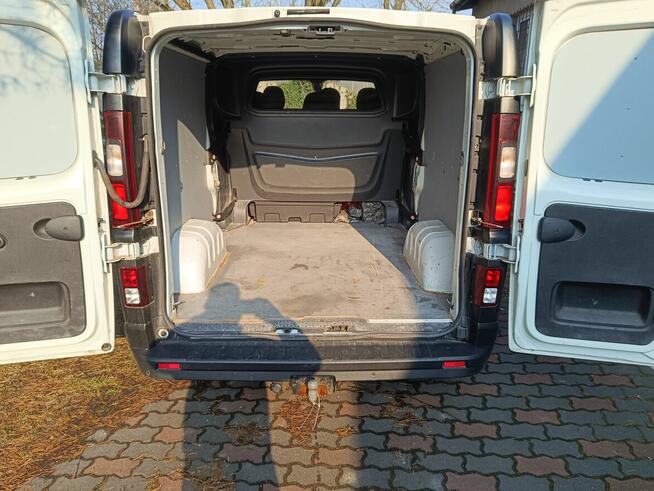 Transport dostawa przewóz ładunków towarów osób