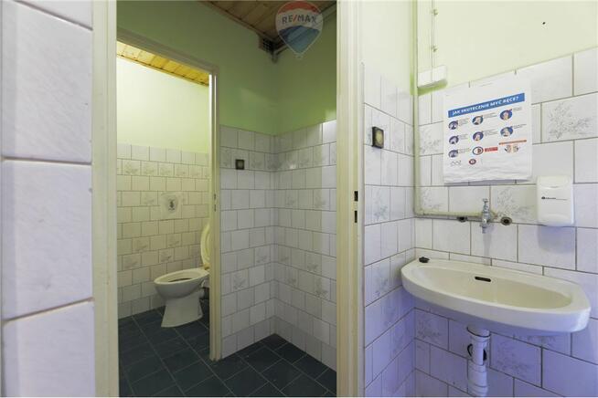 Budynek usługowo-mieszkalny 760m2+garaż