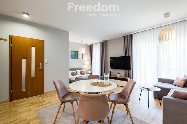 Mieszkanie nad jeziorem Jeziorak z tarasem