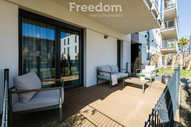 Mieszkanie nad jeziorem Jeziorak z tarasem