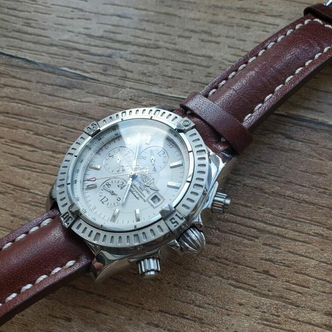 luksusowy zegarek Breitling męski . luksusowy zegarek je