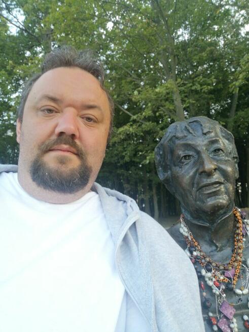 Samotny Misiek szuka zwiazku