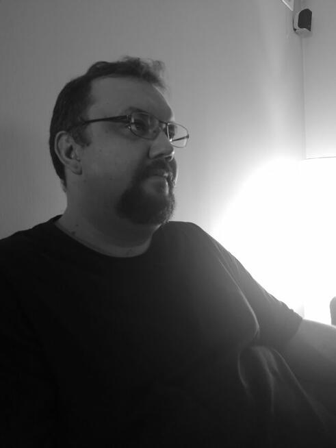 Samotny Misiek szuka zwiazku