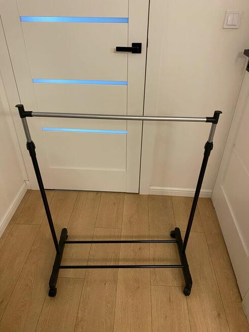 Wieszak na ubrania pojedynczy lub w komplecie