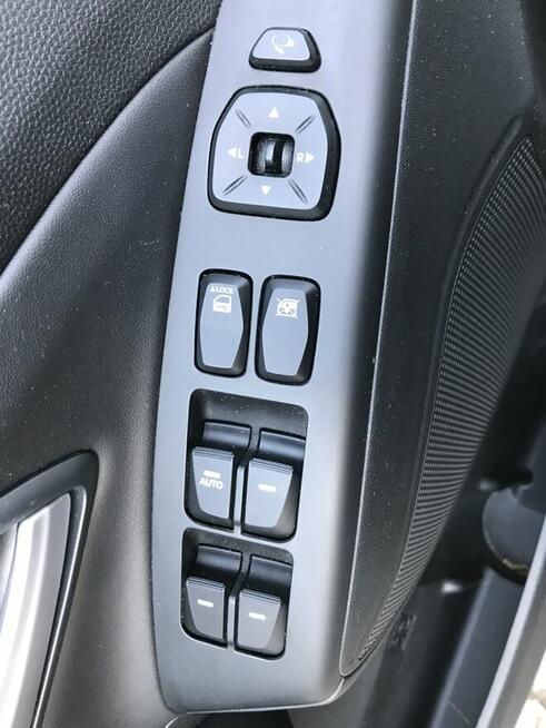 Sprzedam pięknego hyundaya IX35 4WD,bezwypadkowy 1 wl.