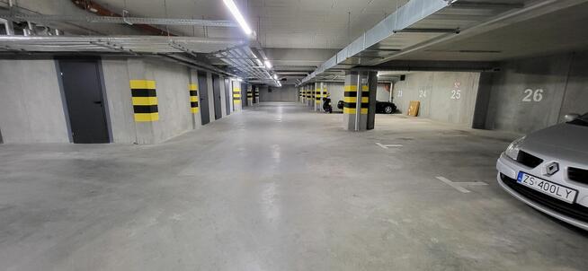 Miejsce postojowe w hali garażowej Małe Błonia 53