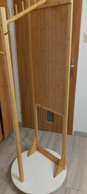 SPRZEDAM NOWOCZESNY I PRAKRYCZNY PRZEDPOKOJ