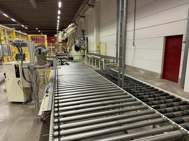 Kawasaki - robot paletyzujacy