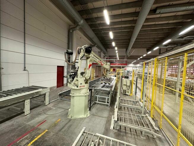 Kawasaki - robot paletyzujacy