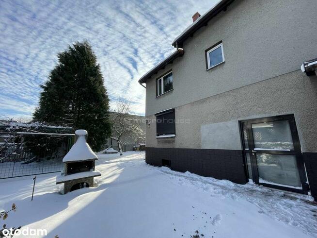 Wolnostojący dom w Stolarzowicach - piękna działka