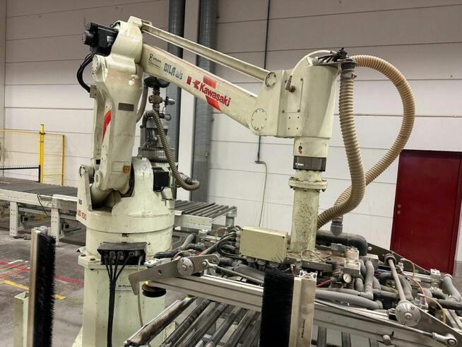 Kawasaki - robot paletyzujacy