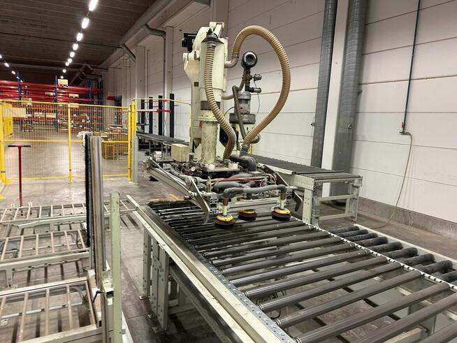 Kawasaki - robot paletyzujacy