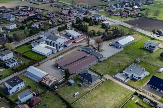 Hale produkcyjno-magazynowe i budynek biurowy