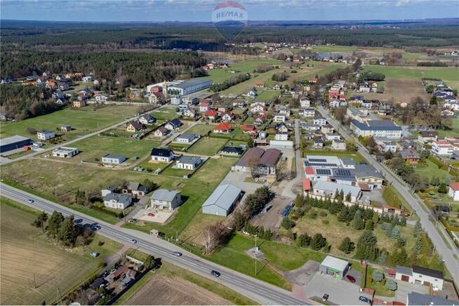 Hale produkcyjno-magazynowe i budynek biurowy