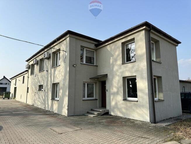 Hale produkcyjno-magazynowe i budynek biurowy