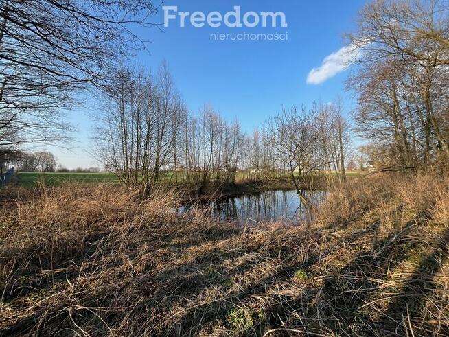 Urokliwa działka ze stawem w Grębocinie