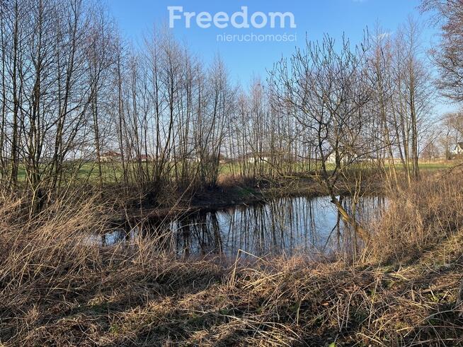 Urokliwa działka ze stawem w Grębocinie
