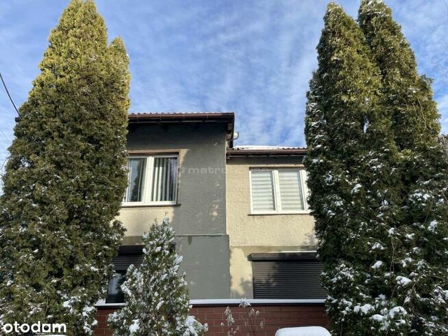 Wolnostojący dom w Stolarzowicach - piękna działka