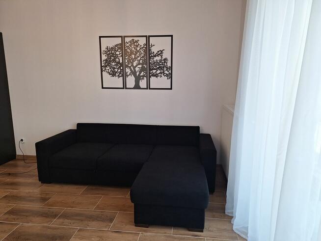 Nowoczesna kawalerka z miejscem postojowym blisko metra