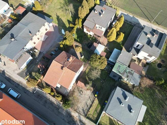 Wolnostojący dom w Stolarzowicach - piękna działka