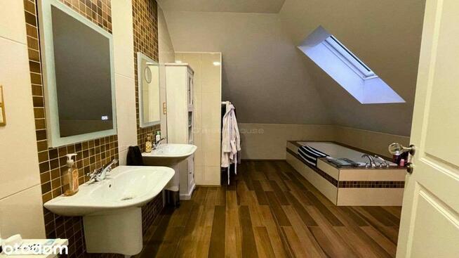 Luksusowy dom jednorodzinny w spokojnej okolicy