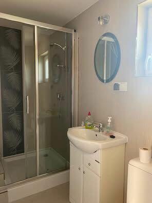 Domek / pokój do wynajęcia nad Jeziorem Rożnowskim