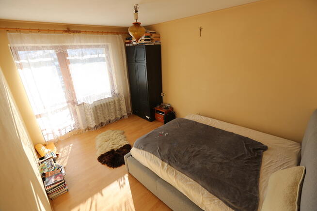 Dom 3 kondygnacyjny z ogrodem i garażem