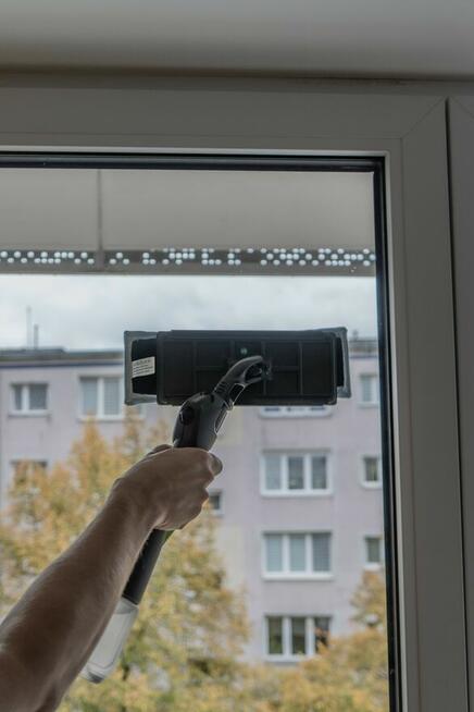 Mycie okien i paneli fotowoltaicznych