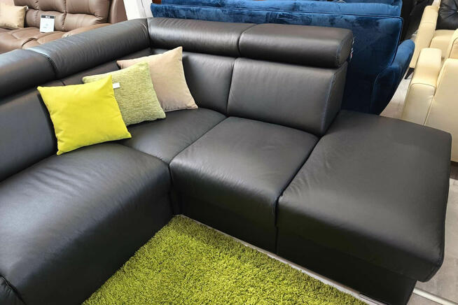 Narożnik Monaco II w czarnej skórze. Dostępny od zaraz!