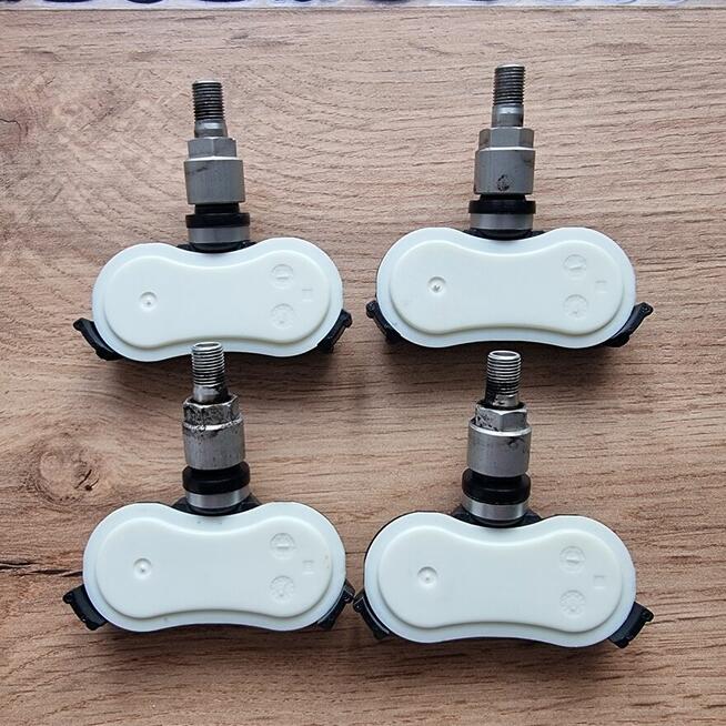 4 x Czujniki Ciśnienia Kół TPMS Hyundai Kia TRW Zawór Gwint