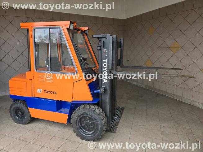 Wózek widłowy TOYOTA 5FD30 wolny skok TOYOTA 5FDF30 Linde