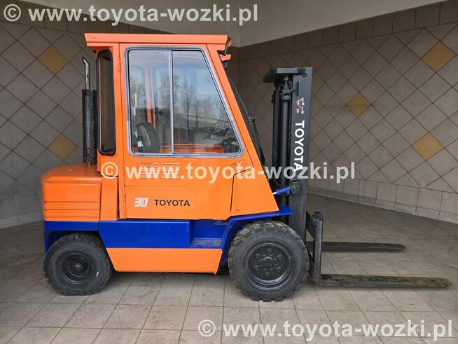 Wózek widłowy TOYOTA 5FD30 wolny skok TOYOTA 5FDF30 Linde