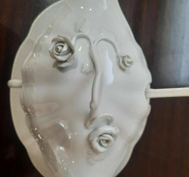 Kubek do sosu z białej porcelany Herend + podstawa, pokrywka
