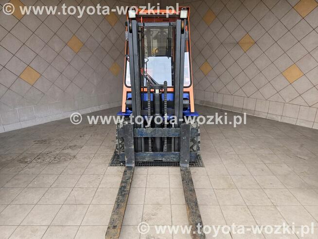 Wózek widłowy TOYOTA 5FD30 wolny skok TOYOTA 5FDF30 Linde