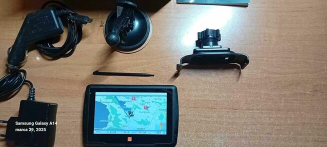Nawigacja Samochodowa GPS FUNROAD 4.3 Komplet+ karta pamięci.