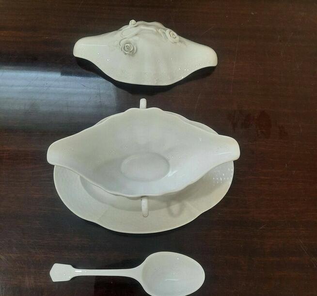 Kubek do sosu z białej porcelany Herend + podstawa, pokrywka