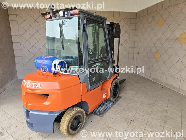 Wózek widłowy TOYOTA 7FGF30 kabina , TRIPLEX 7FG30 Linde