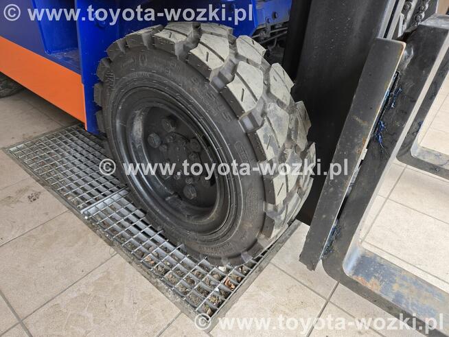 Wózek widłowy TOYOTA 5FD30 wolny skok TOYOTA 5FDF30 Linde