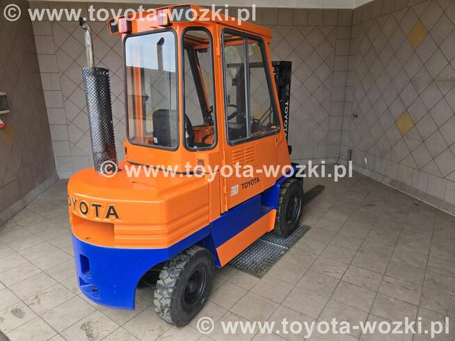 Wózek widłowy TOYOTA 5FD30 wolny skok TOYOTA 5FDF30 Linde