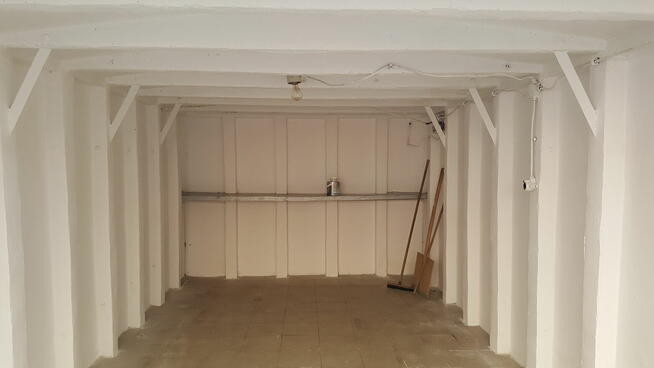 Garaż na Strażackiej w pobliżu Politechniki Lubelskiej