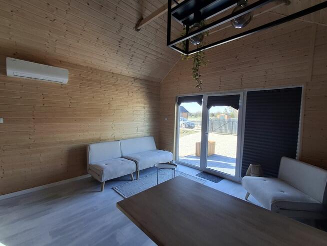 Działka rekreacyjna z nowoczesnym domkiem nad Narwią Stary L