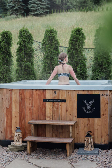 Domek z Jacuzzi na wyłączność w górach Jodłowa Chata