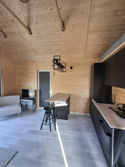 Działka rekreacyjna z nowoczesnym domkiem nad Narwią Stary L