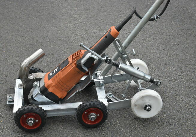 Dylatacje - Frezarka do fazowania nacięć dylatacji i rowków