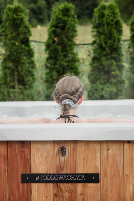 Domek z Jacuzzi na wyłączność w górach Jodłowa Chata