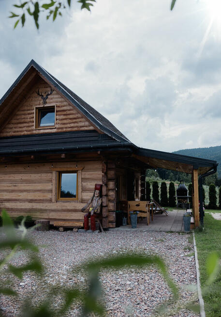 Domek z Jacuzzi na wyłączność w górach Jodłowa Chata