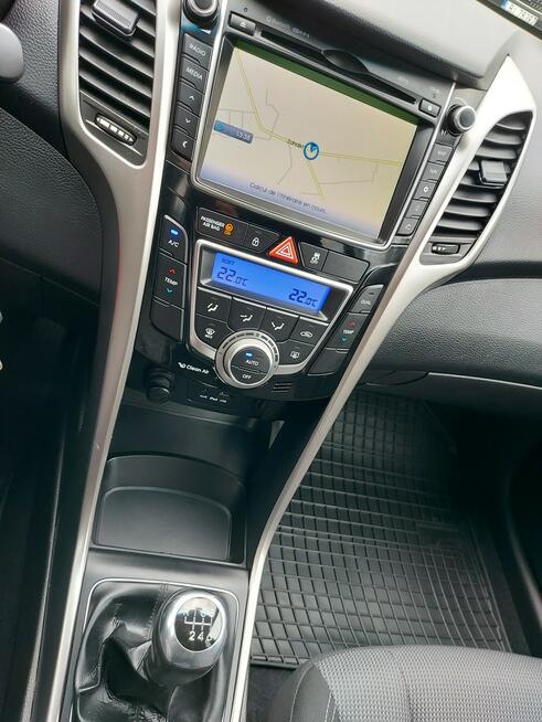 Hyundai i30 1.6 benzyna navi kamera led lift