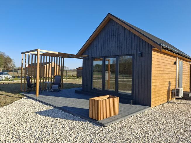 Działka rekreacyjna z nowoczesnym domkiem nad Narwią Stary L